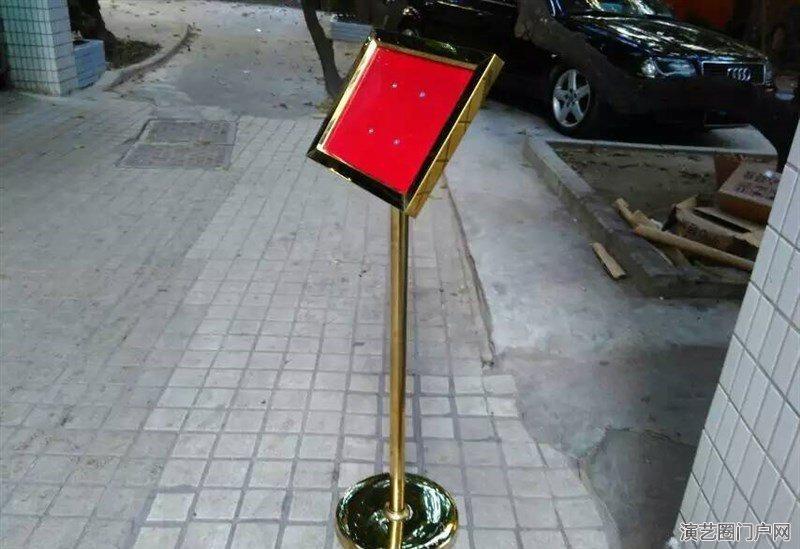 深圳演讲台桌亚克力透明滚筒式摇奖箱机指示水牌出租赁